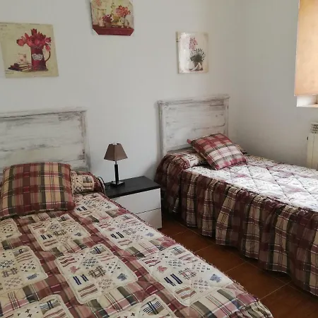 Algarabiastaying 2 Granja San Julian * Medina de Pomar