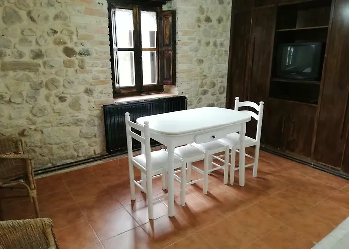 Algarabiastaying 2 Granja San Julian * Medina de Pomar