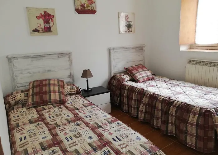 Algarabiastaying 2 Granja San Julian * Medina de Pomar